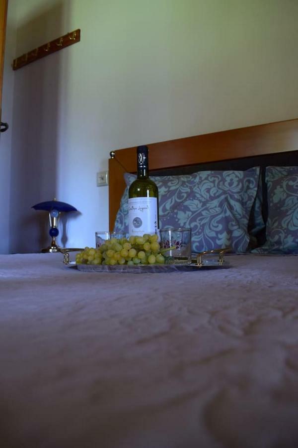 Holiday Home Dionysis โคเรฟตอน ภายนอก รูปภาพ
