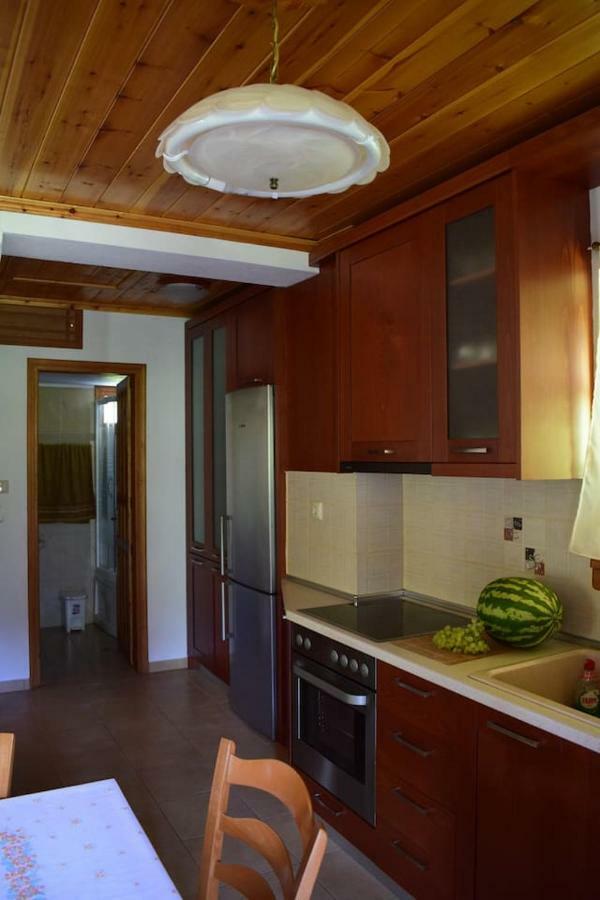 Holiday Home Dionysis โคเรฟตอน ภายนอก รูปภาพ