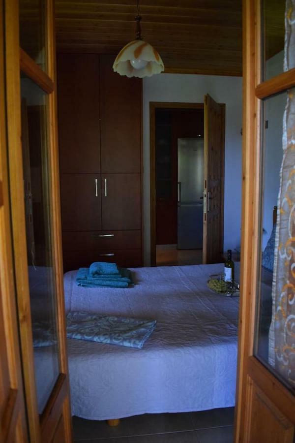 Holiday Home Dionysis โคเรฟตอน ภายนอก รูปภาพ